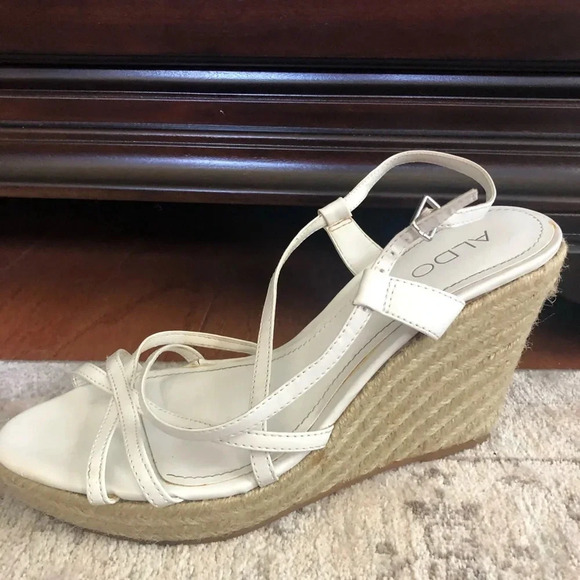 Aldo White Wedges - Picture 6 of 9